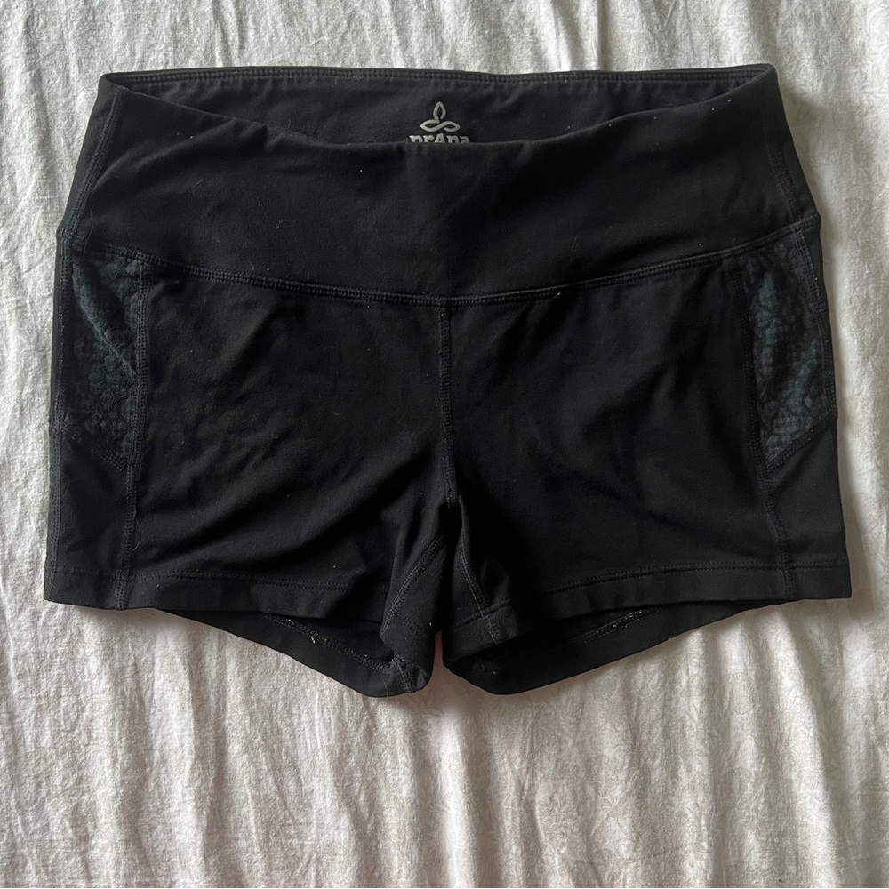 PRANA shorts 🖤color: black 🖤 size: S